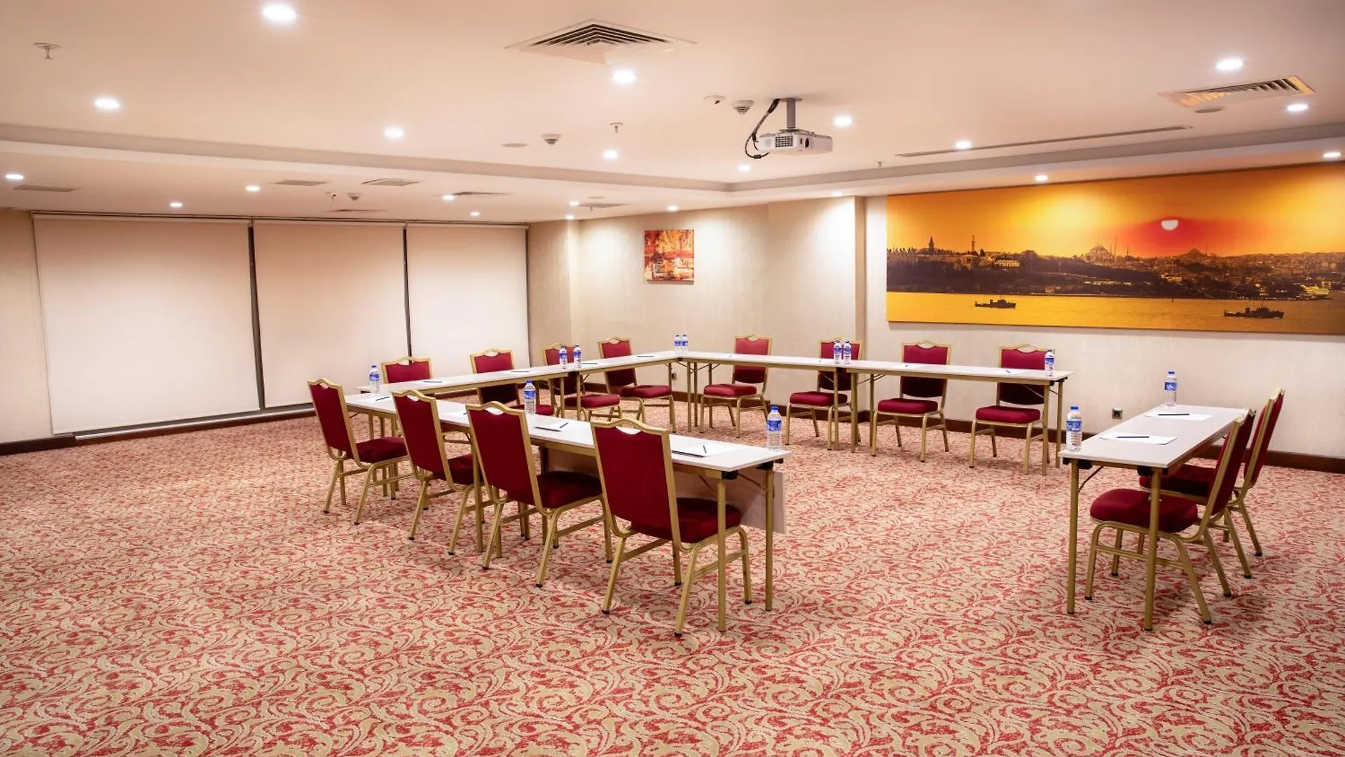 Grand Aras Hotel & Suites Istanbul 4*,