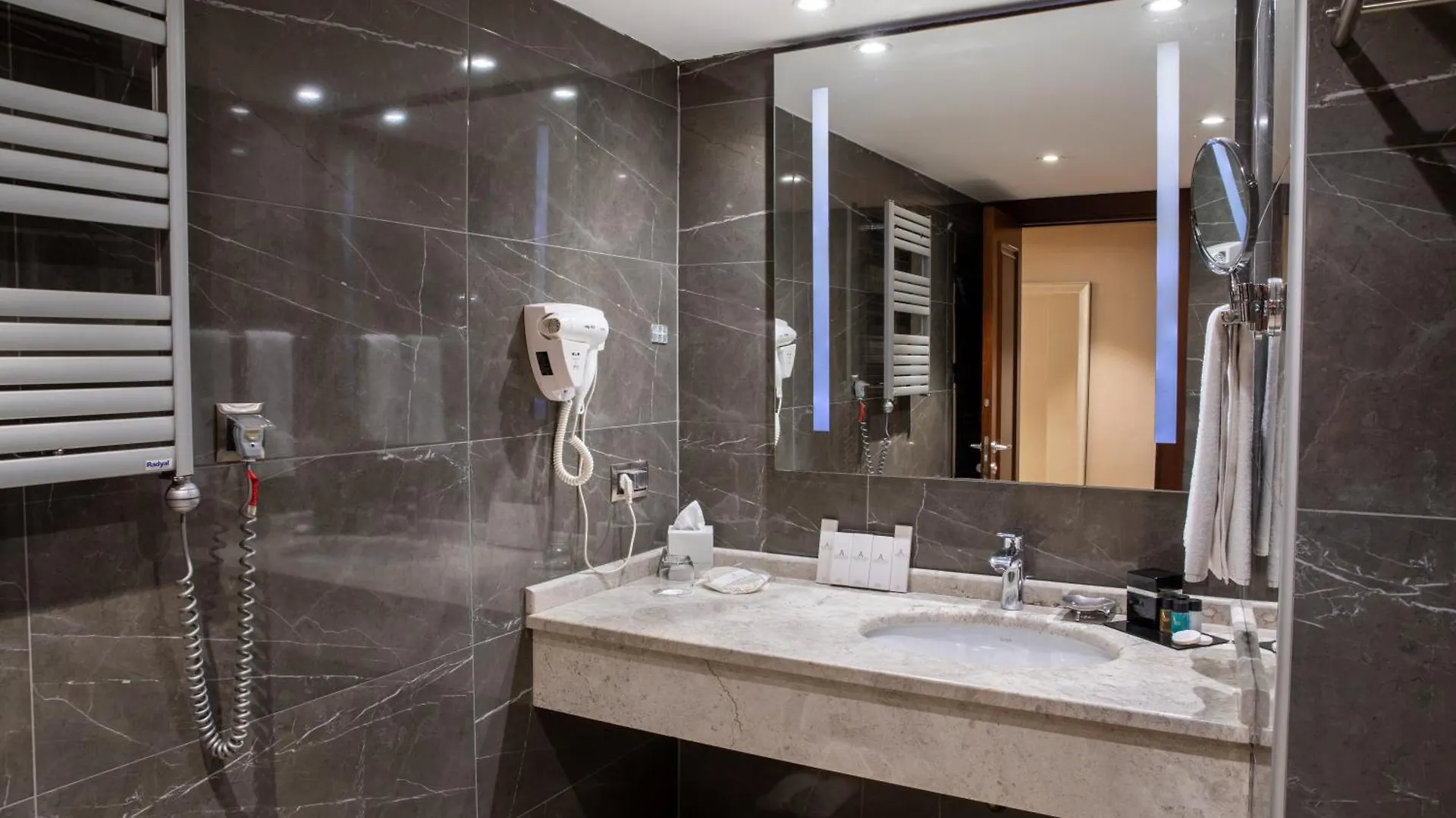 Grand Aras Hotel & Suites Istanbul