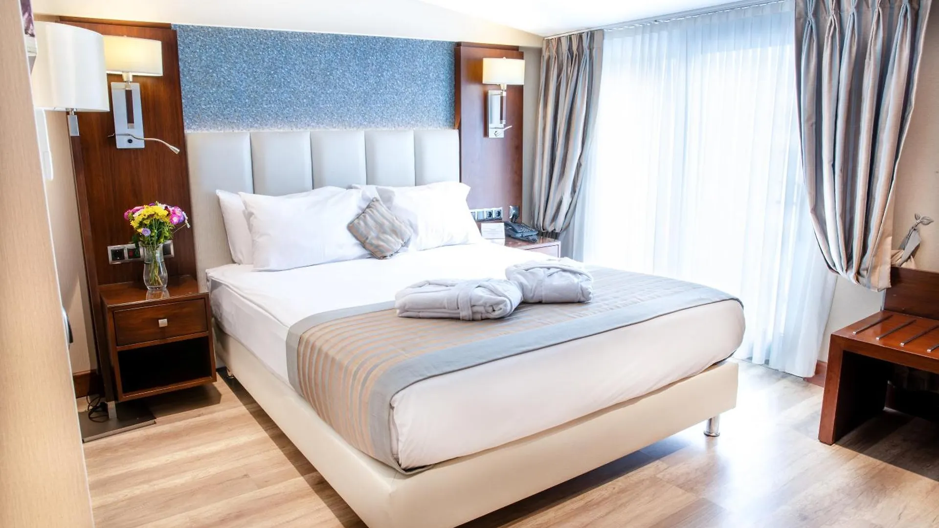 Grand Aras Hotel & Suites Istanbul 4*,